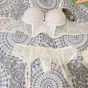 NWT white lingerie set size M